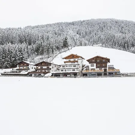 Art شقة نيوستيف ام ستوبيتا