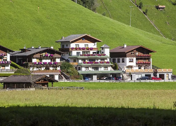 Апартаменти Art Нойштіфт-ім-Штубайталь